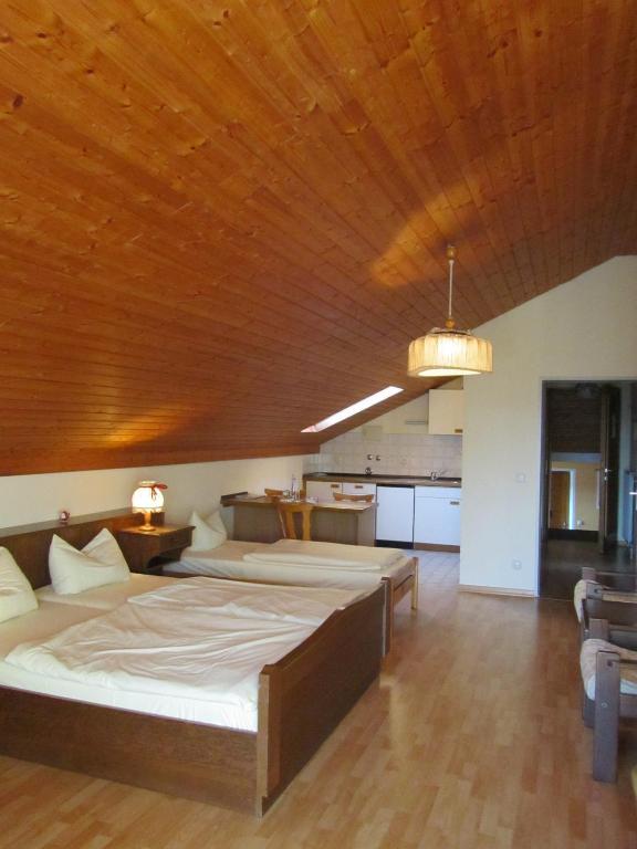 Hotel Gasthof Humplbräu Wolfratshausen Rum bild